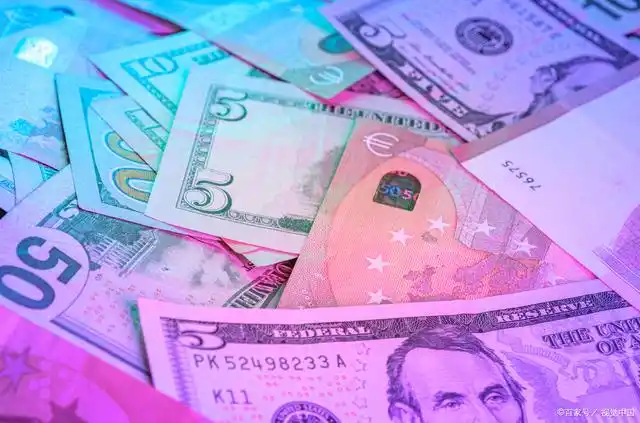数字货币的崛起：传统金融体系的挑战与变革