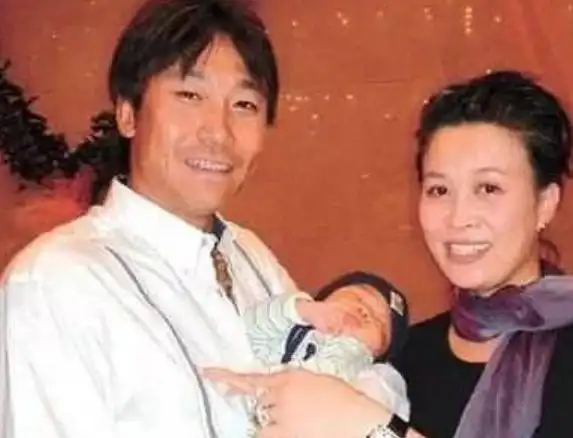 成龙的巅峰时刻是哪部电影_成龙的职业生涯：高峰与挑战_成龙巅峰