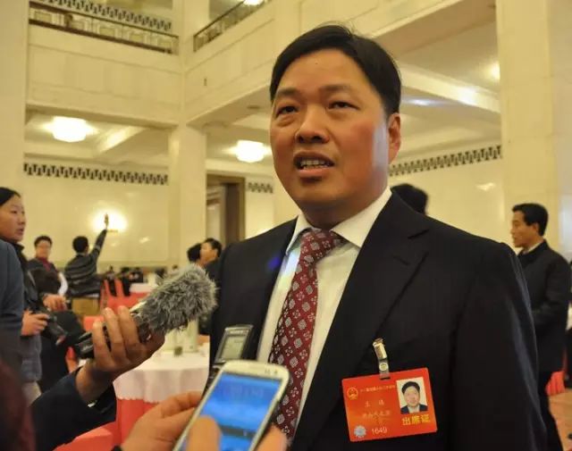 关于地产转型的思考_吕志和如何推动地产行业的转型_地产行业转型新思路