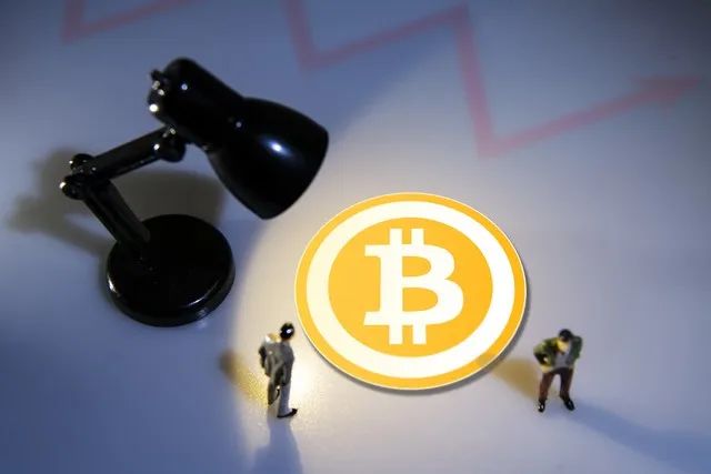 黄金与比特币价格飙升揭示的三大市场信号：避险情绪升温、货币宽松政策预期及通货膨胀压力