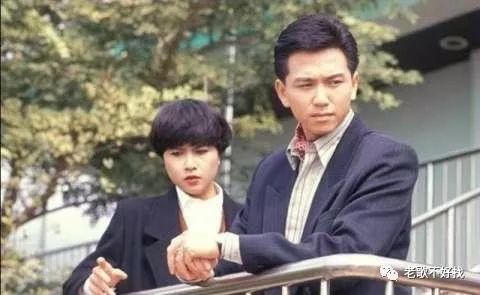 周慧敏的经典爱情故事再回顾_回顾经典爱情周慧敏故事歌词_周慧敏的爱情