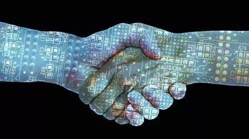 虚拟货币与传统金融的整合：如何实现两个世界的互联互通与合作_互联网金融货币_互联网货币运营模式