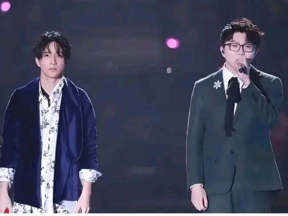 华晨宇的舞台表现力_华晨宇的表演风格得到乐坛新一代的认可_华晨宇的表演