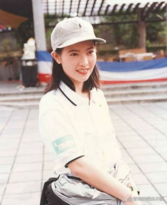 蓝洁瑛笑_喜剧精彩表现蓝洁瑛中的一句话_蓝洁瑛在喜剧中的精彩表现