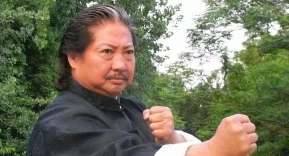 没有俊美外形还是个胖子，香港武打片大哥大洪金宝何以地位超然？