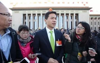 区块链的透明性体现在哪_区块链透明的杯子_解析区块链技术的安全性：数字货币是如何实现去中心化与透明交易的