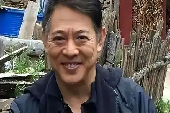 李连杰武术大赛得到领导接见_李连杰与中国武术的推广_李连杰武术大赛
