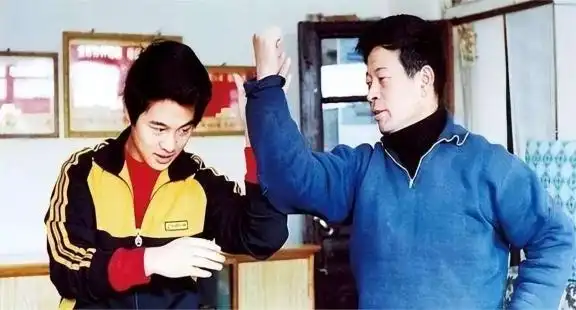 李连杰与中国武术的推广_李连杰武术大赛得到领导接见_李连杰武术大赛