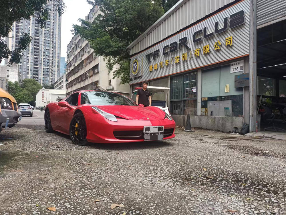 如何保养与维护你的法拉利？_保养法拉利维护费用高吗_法拉利后期保养费用