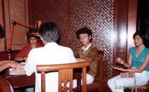 张国荣在年轻一代心中的形象_张国荣年轻的时候_张国荣年轻时的帅照
