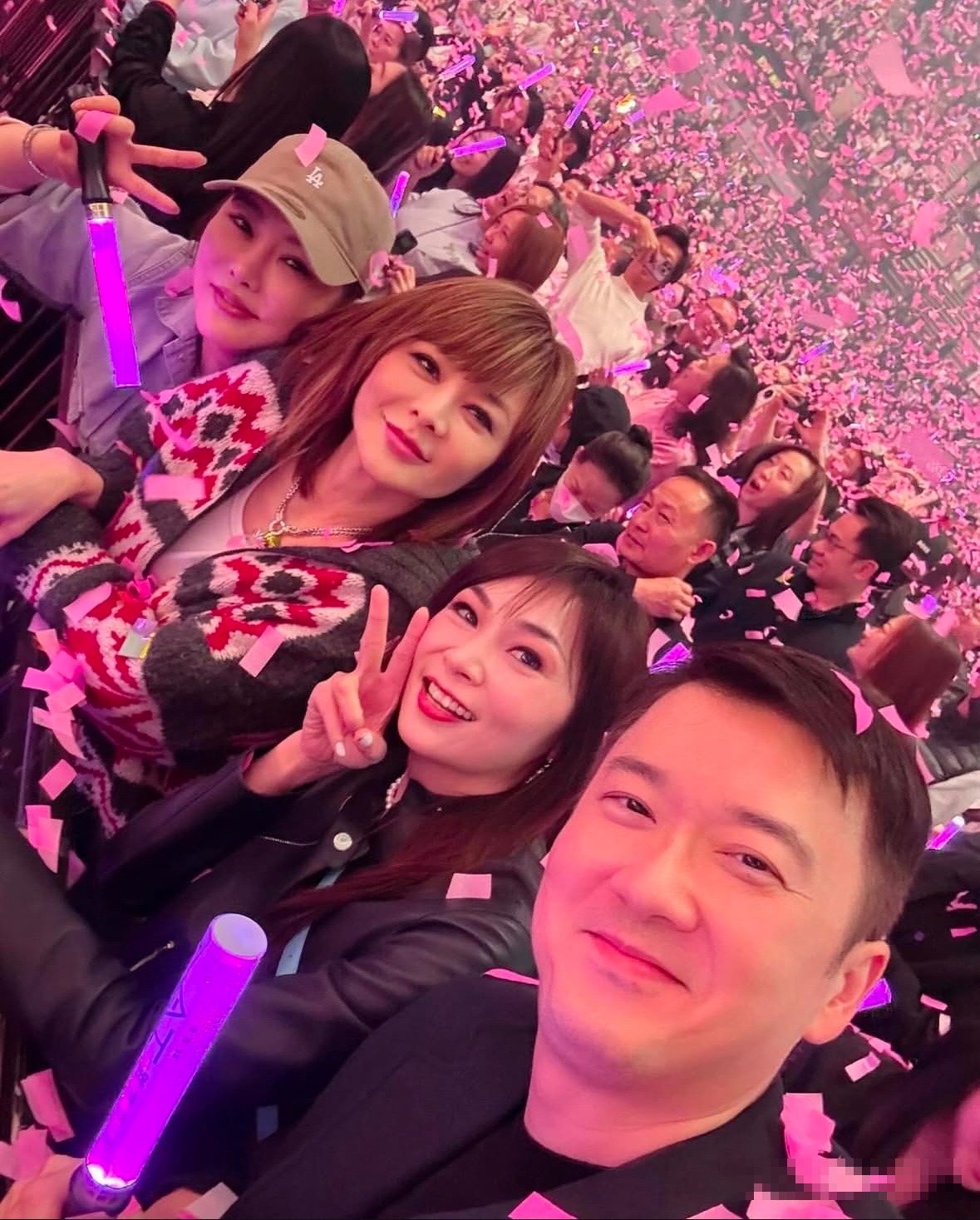 深厚情谊关之琳朋友圈文案_关之琳的情感_关之琳与朋友的深厚情谊