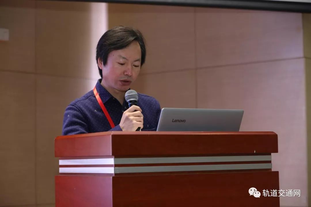 如何通过token应用参与各类线上活动与研讨会，拓宽视野并提高投资技能。_拓展视野提升_拓宽视野思路