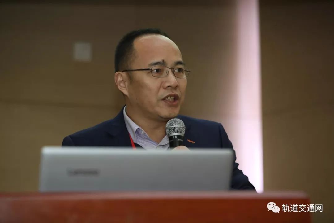 如何通过token应用参与各类线上活动与研讨会，拓宽视野并提高投资技能。_拓展视野提升_拓宽视野思路